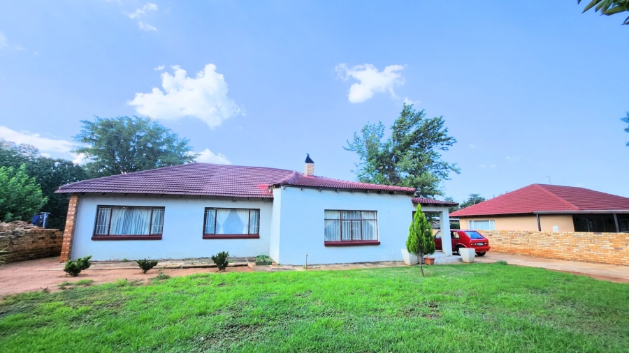 3 Bedroom Property for Sale in Stilfontein North West